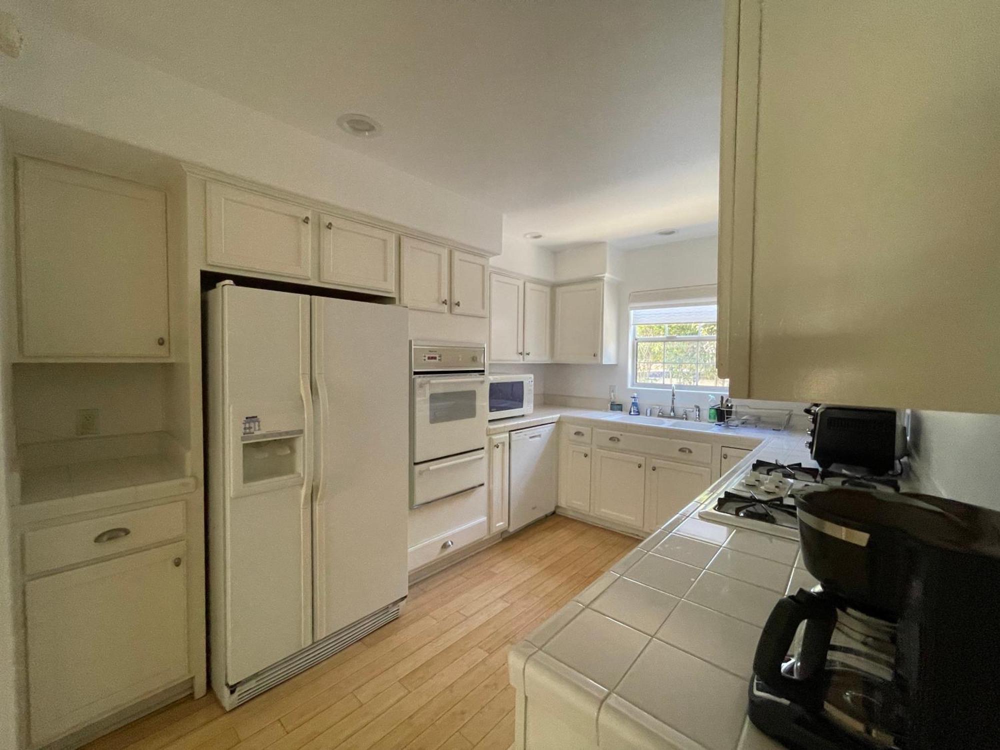 Charming Bright Traditional Home In Sherman Oaks Лос-Анджелес Экстерьер фото